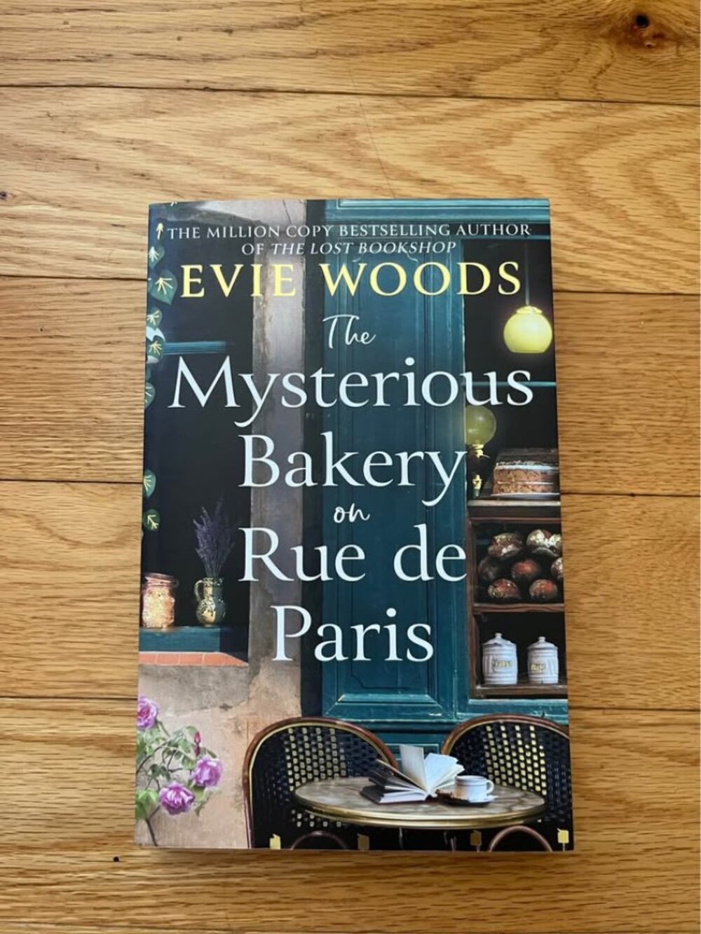 Book: The Mysterious Bakery on Rue de Paris